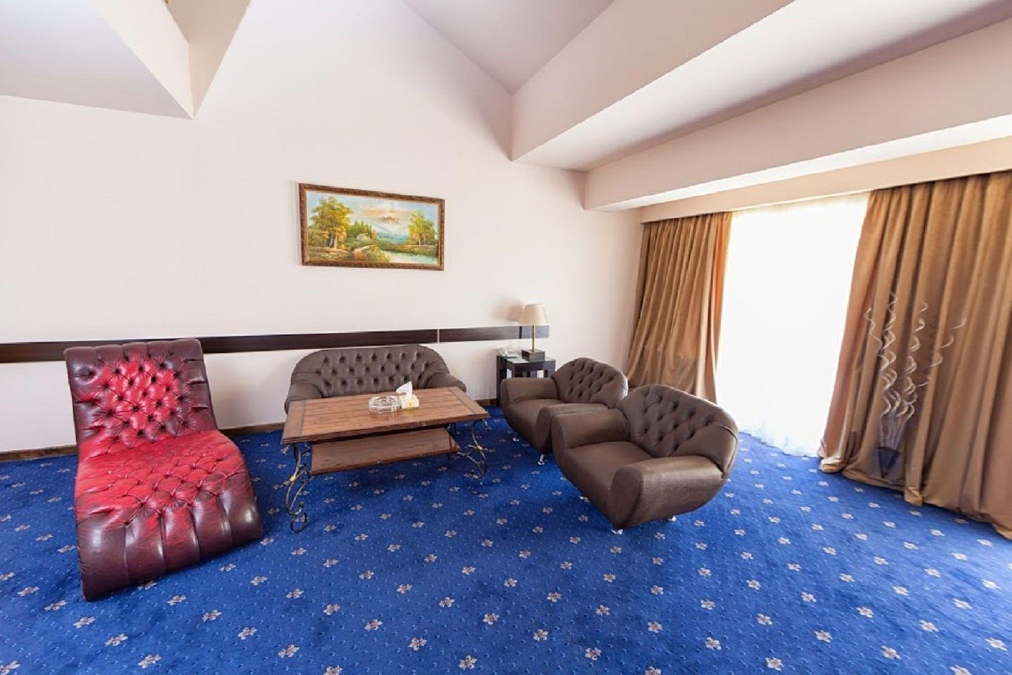 Regineh Hotel Jerevan Exteriér fotografie