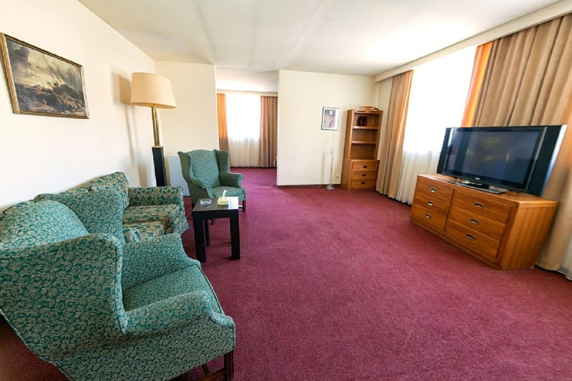 Regineh Hotel Jerevan Exteriér fotografie