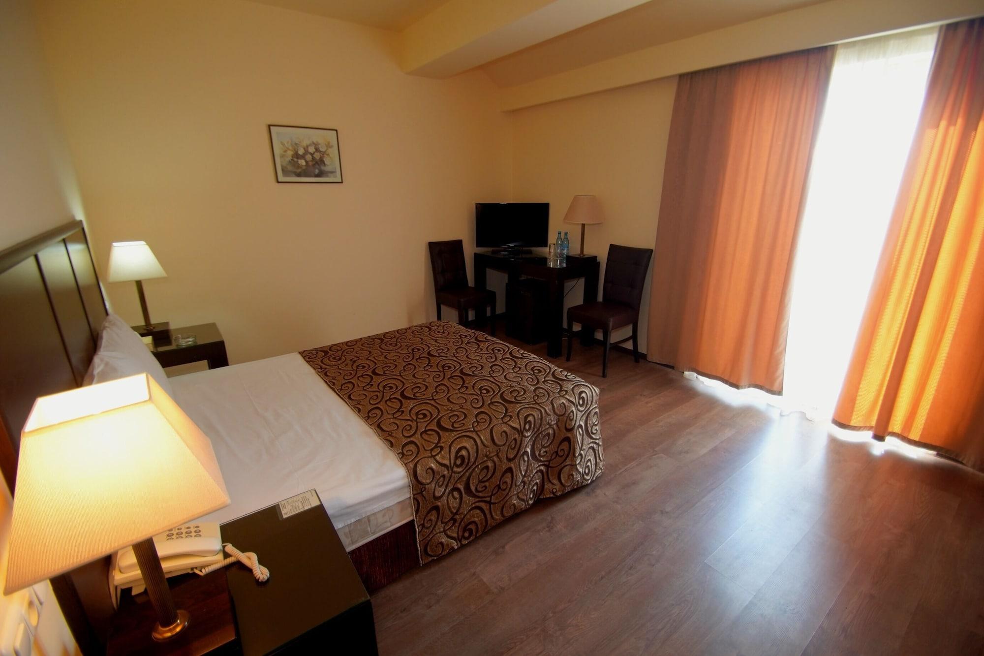 Regineh Hotel Jerevan Exteriér fotografie