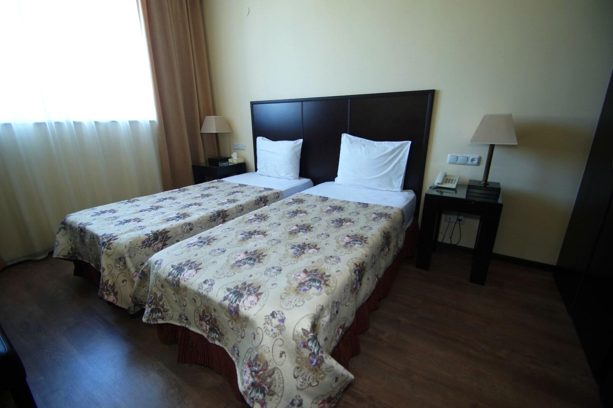 Regineh Hotel Jerevan Exteriér fotografie