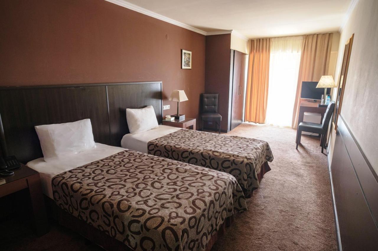 Regineh Hotel Jerevan Exteriér fotografie