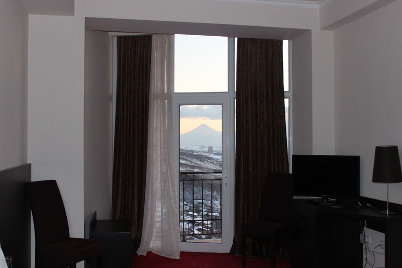 Regineh Hotel Jerevan Exteriér fotografie