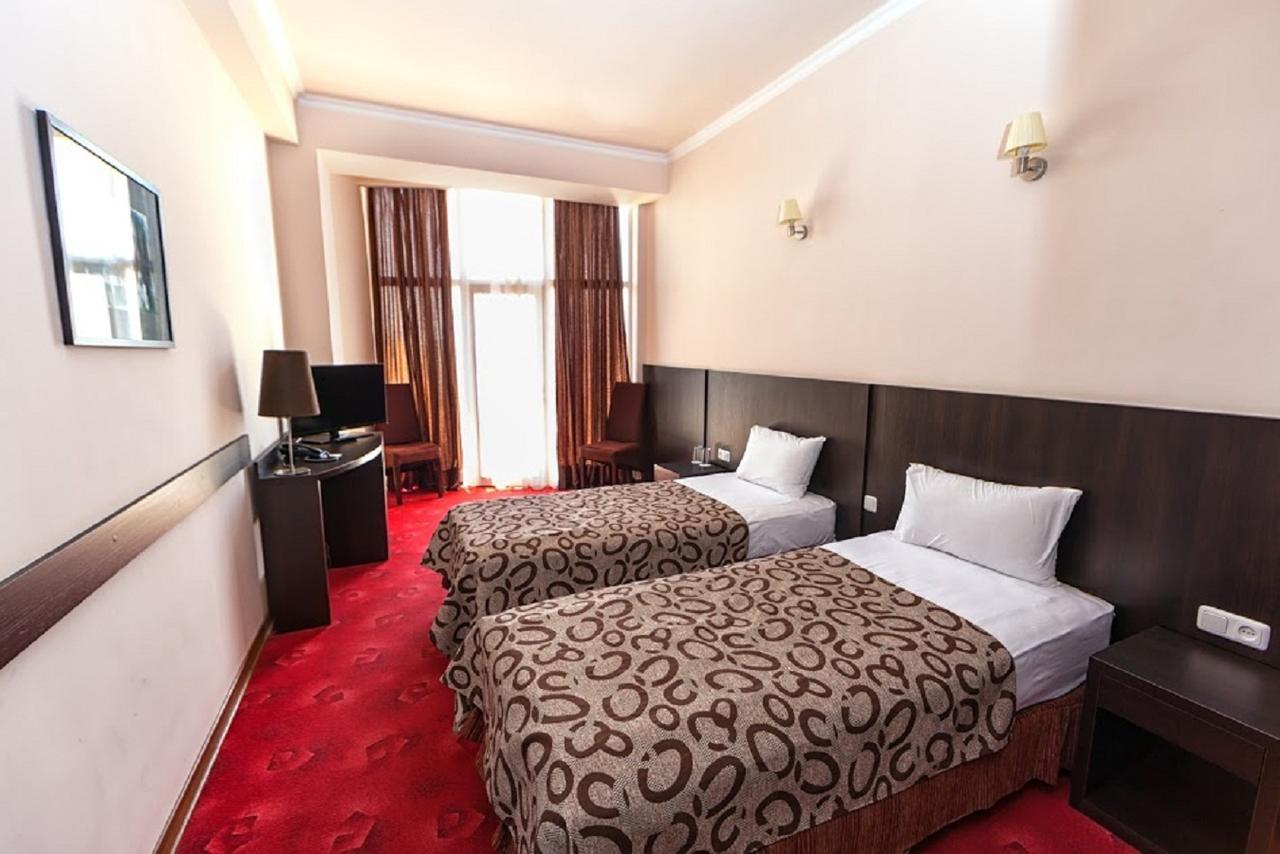 Regineh Hotel Jerevan Exteriér fotografie